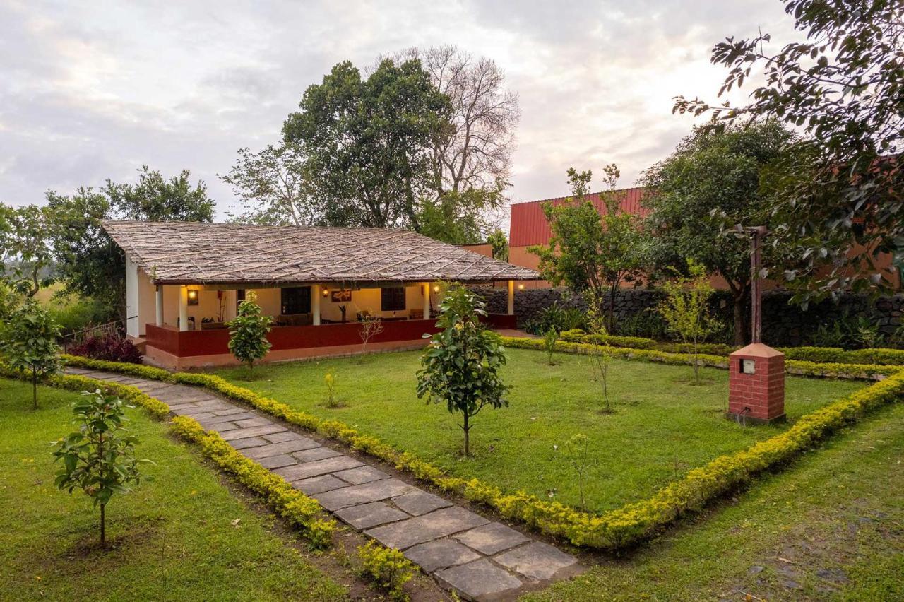 Stayvista At Firefly By The River With Breakfast Homestay Kushalnagar